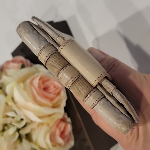 Authentic Gucci wallet - Picture 5 of 10